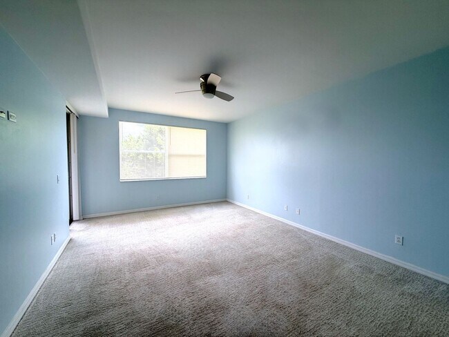 Building Photo - FIRST MONTH'S RENT FREE! 2/2 Condo in SW Cape Coral, Resort Style Living!