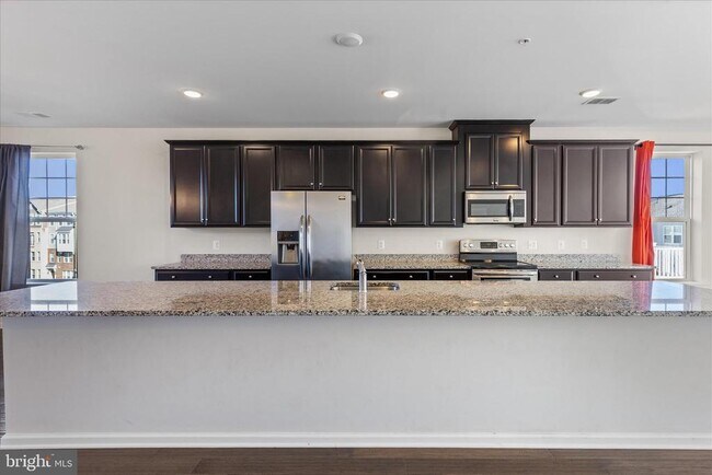 Building Photo - 9717 Tealbriar Dr