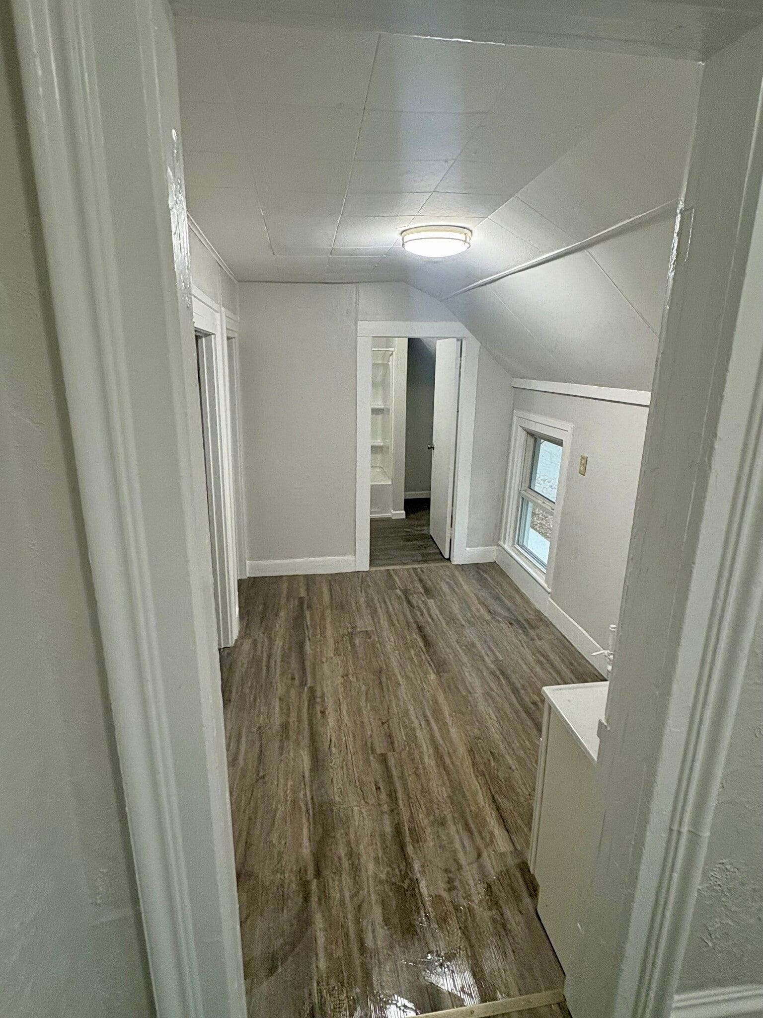 Building Photo - 700 W Lincoln Ave