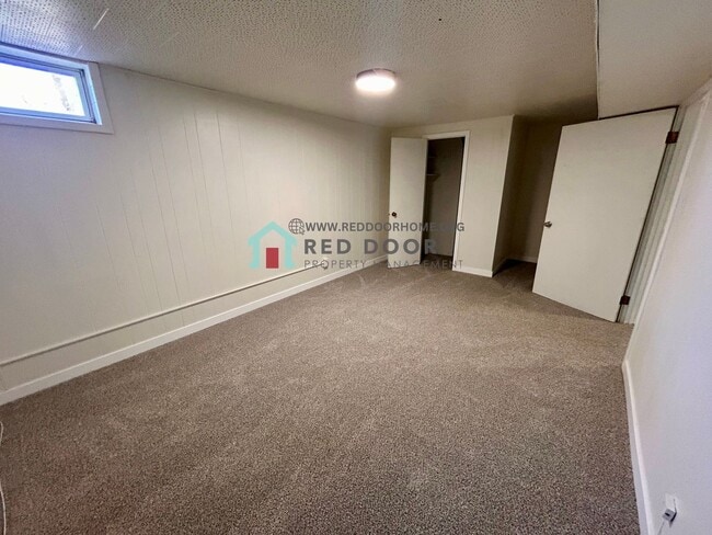 Building Photo - 5-bedroom, 2-bathroom house offers the perfect blend of comfort and functionality