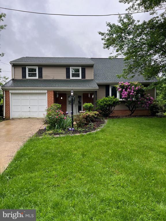 Building Photo - 7711 Farmdale Ave