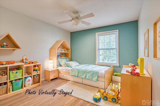 Building Photo - 3902 Springbrook Dr