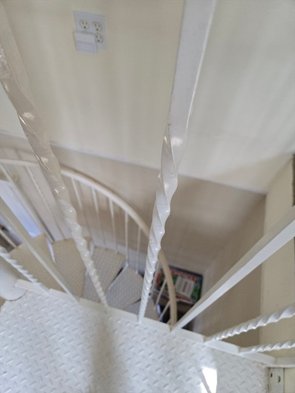 Building Photo - 22 Westbourne Rd