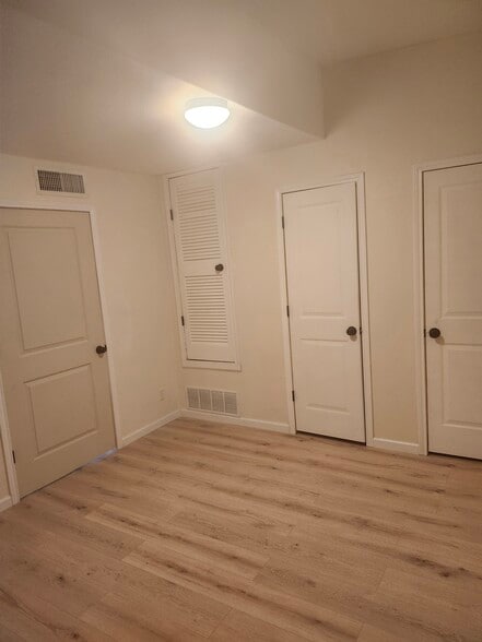 Building Photo - 3825 Roger Joseph Dr