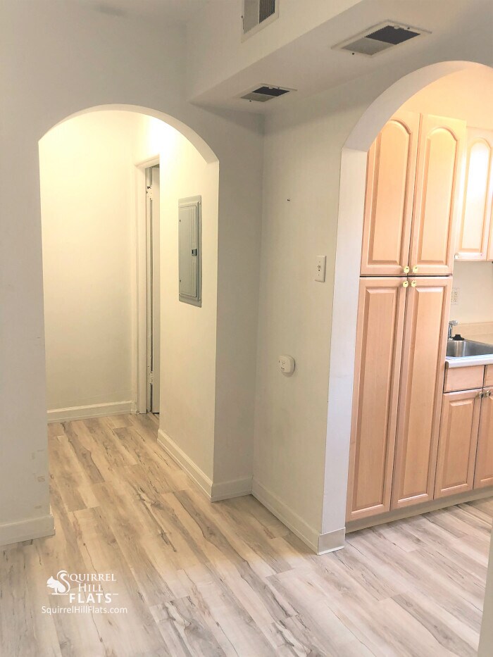 Building Photo - 5712 Phillips Ave