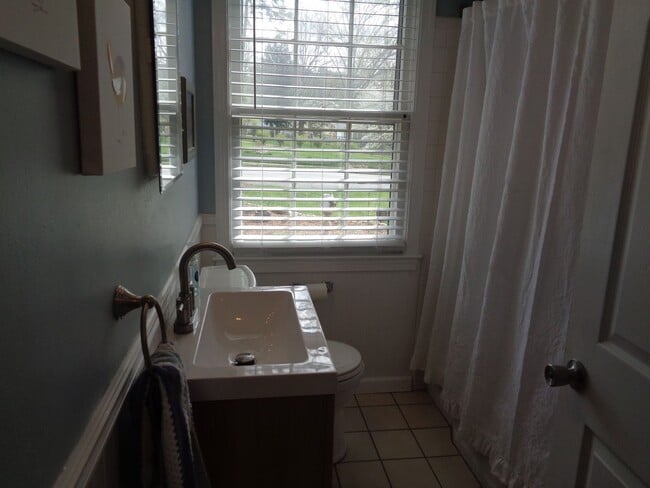 Building Photo - Charming Ardmore Home