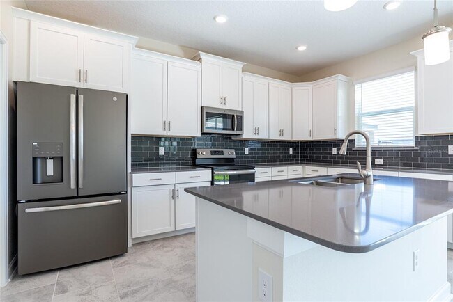 Building Photo - 12018 Grammar Ln