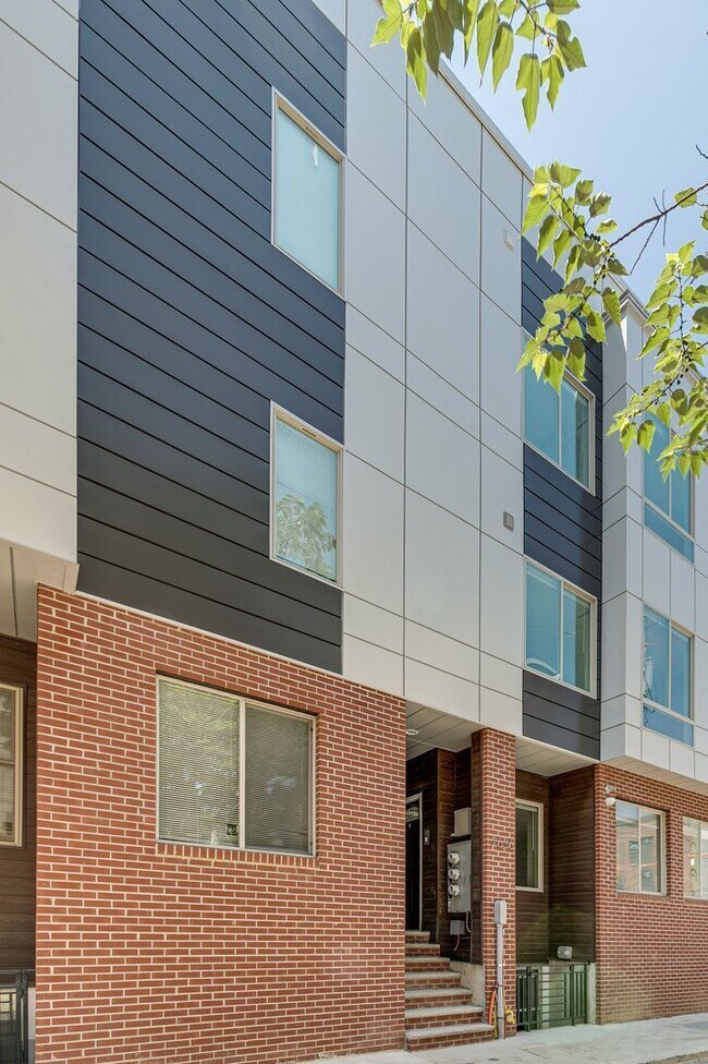 Building Photo - 2636 Annin St