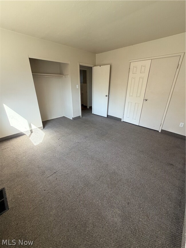 Building Photo - 3028 Northgate Ave