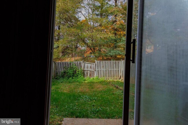 Building Photo - 5631 Hogenhill Terrace