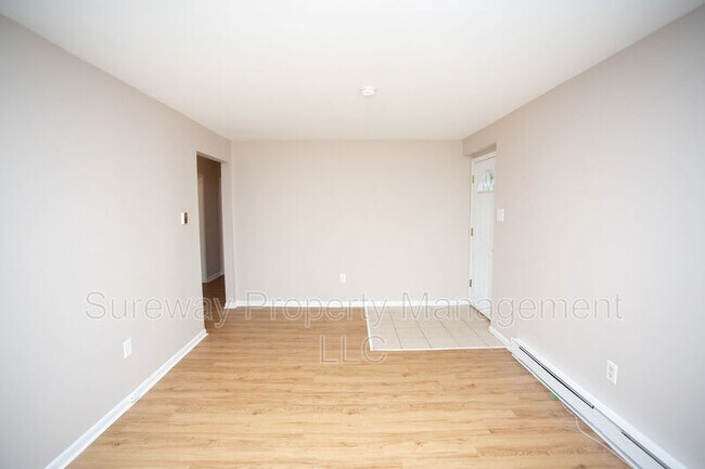 Building Photo - 13 Merion Terrace