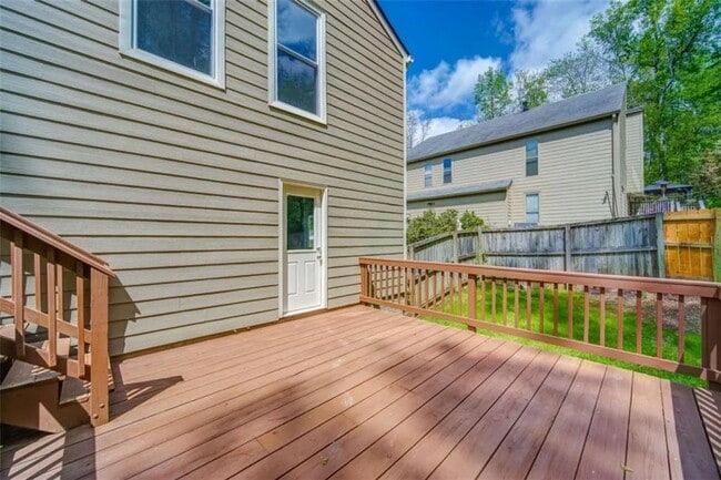 Building Photo - 2218 Woodfern Dr