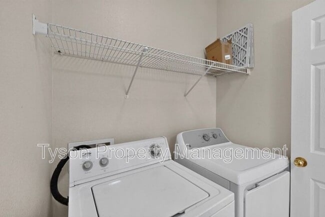 Building Photo - 4209 Ridgeway Ct