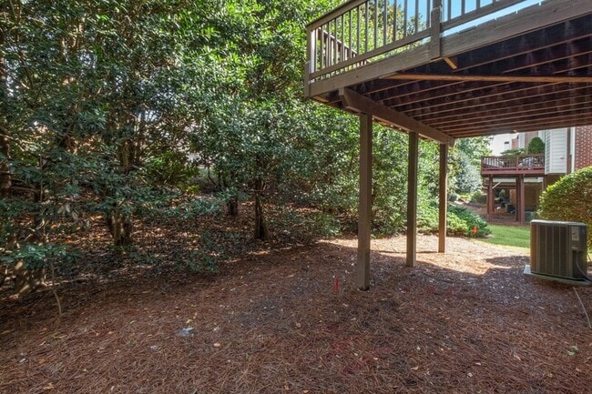 Building Photo - 1240 Dunwoody Cove