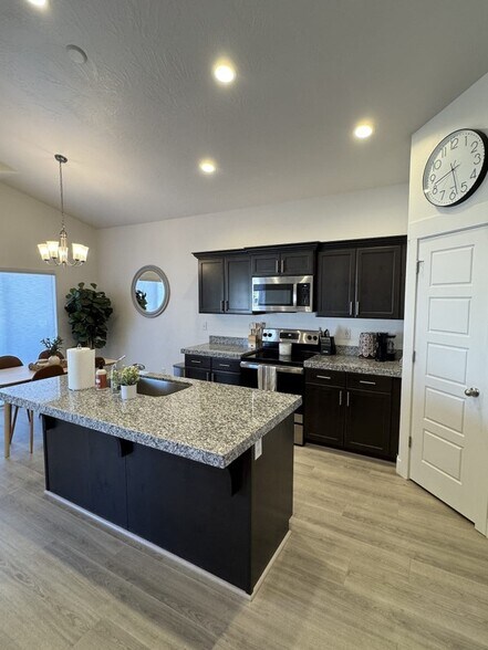 Building Photo - 7258 Crystal Brook Dr
