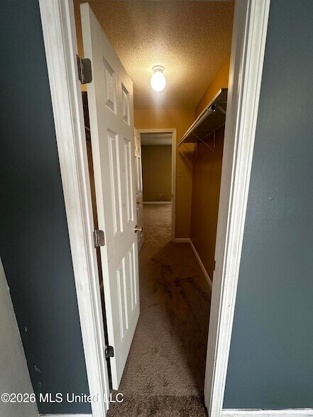 Building Photo - 22226 Red Bluff Rd