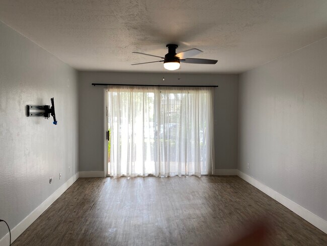 Building Photo - 1801 Island Club Dr