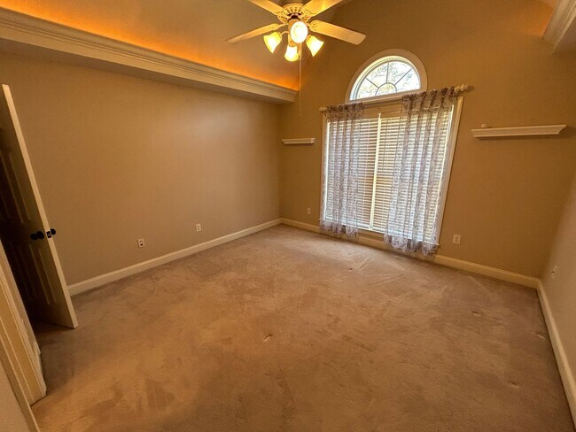 Building Photo - Executive Rental in West Rome $2,595