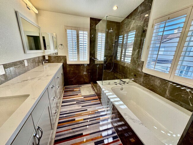Building Photo - 12 Amberwood Cir