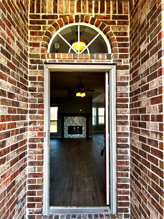 Building Photo - 537 Meadowcrest Dr