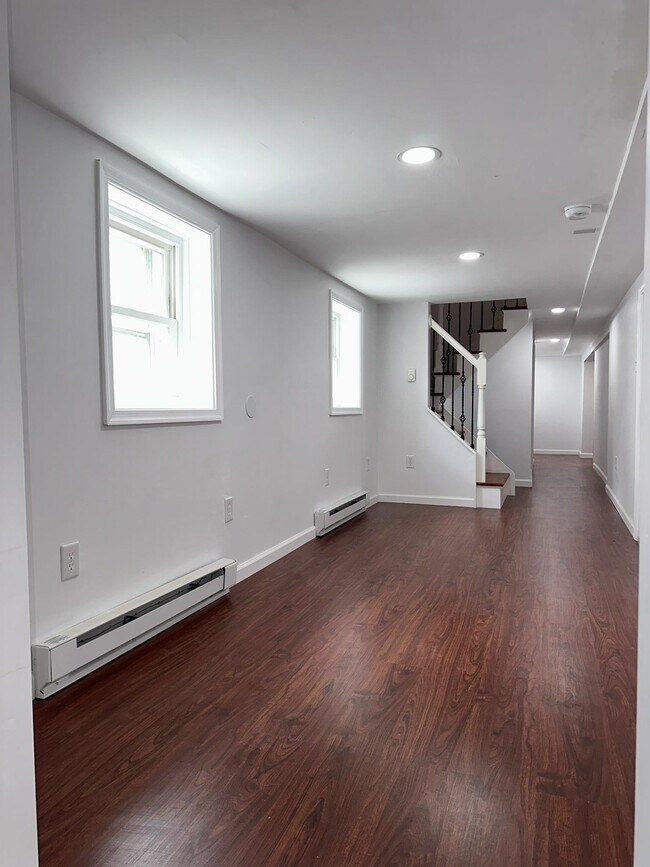 Building Photo - 220 Lafayette Ave
