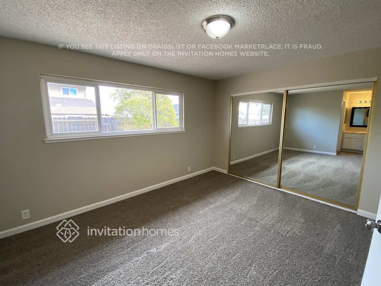 Building Photo - 513 Hummingbird Way