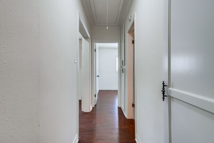 Building Photo - 4445 Marine Ave