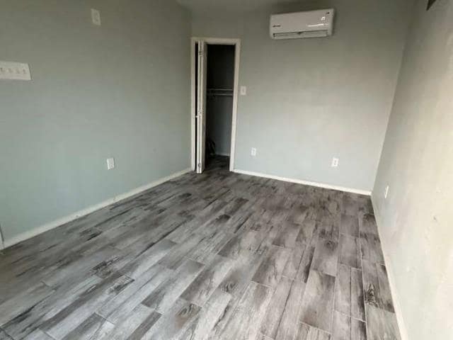 Building Photo - 6005 Asis