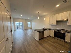 Building Photo - 414 Berlin Tpke