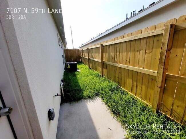 Building Photo - 7107 N 59th Ln