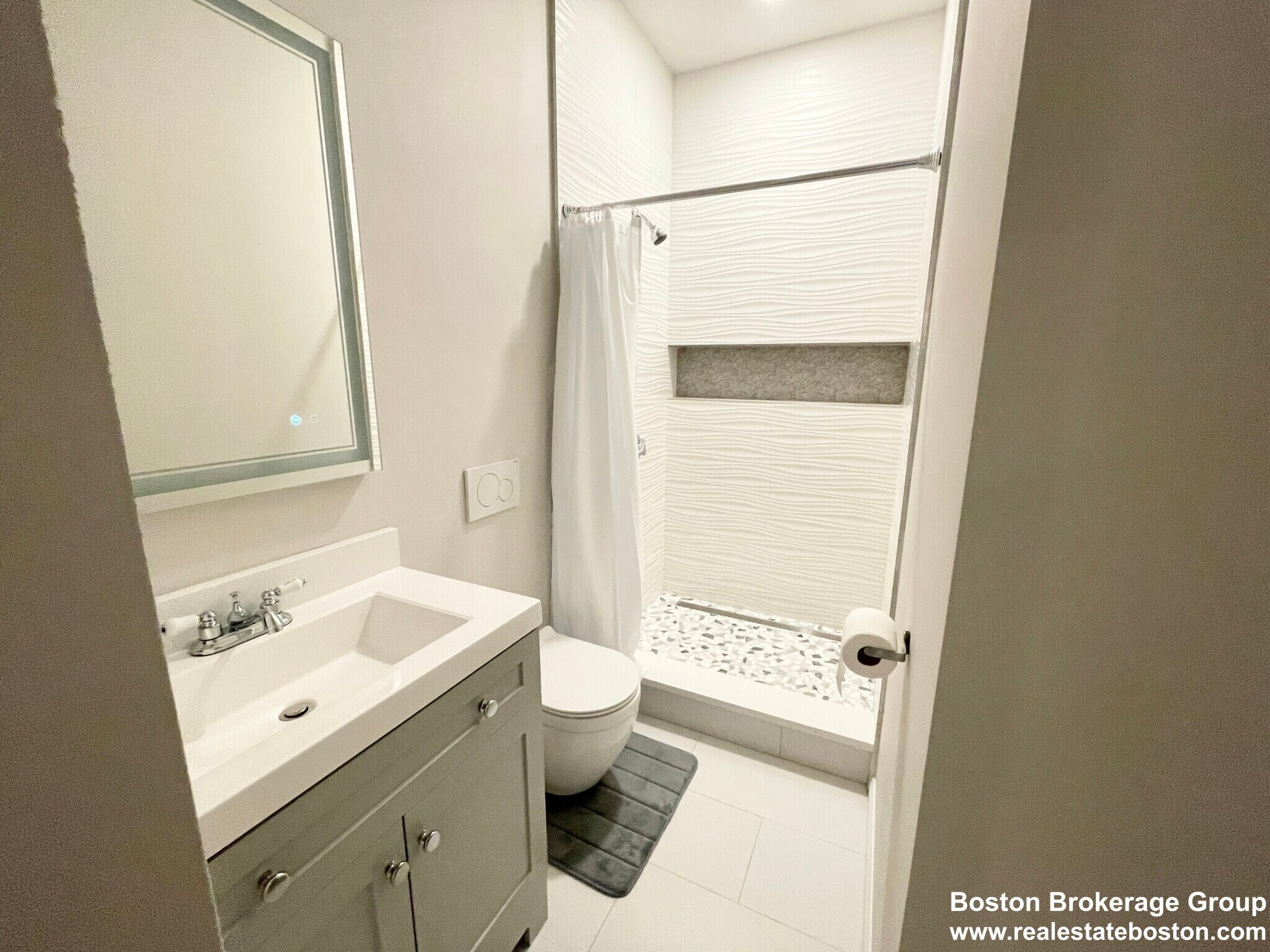 Building Photo - 23 Newport St