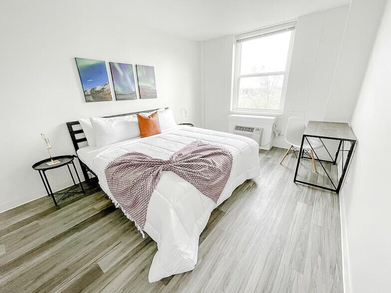 Building Photo - 2515 Burnet Ave