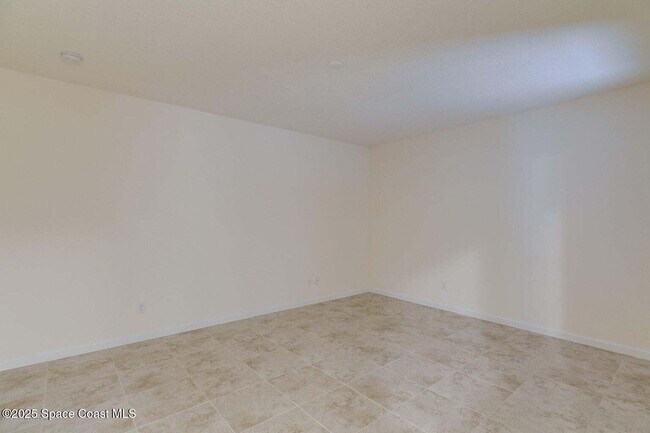 Building Photo - 759 Simeon Dr