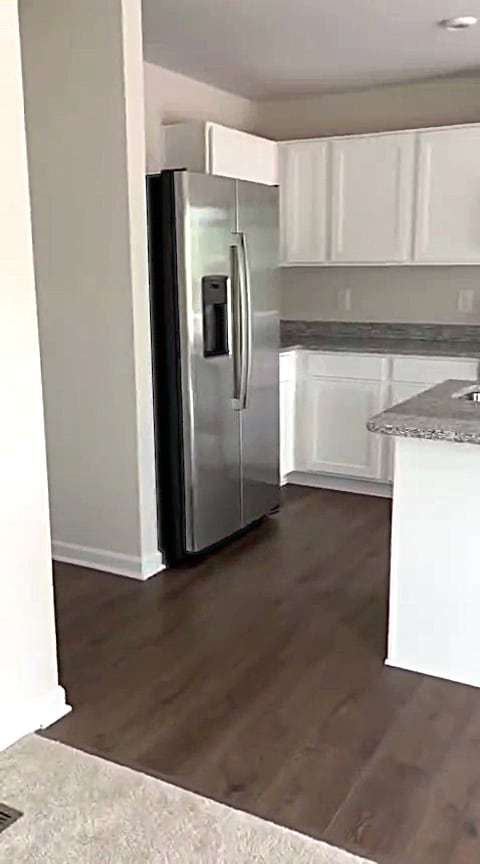 Building Photo - 173 Thicket Dr