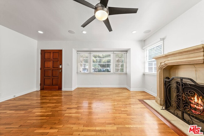 Building Photo - 4221 Stewart Ave