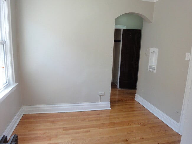 Building Photo - 1941 Grove Ave