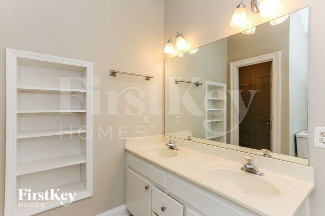 Building Photo - 1270 Summit Point Ln
