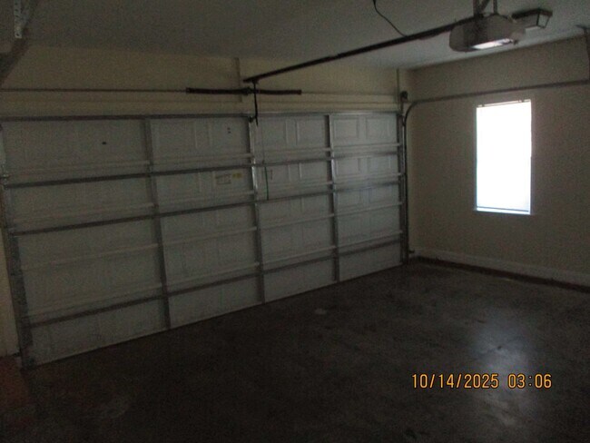 Building Photo - 634 Winifred Rd