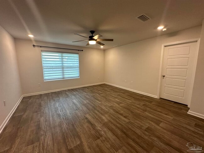 Building Photo - 7565 Steeplechase Blvd