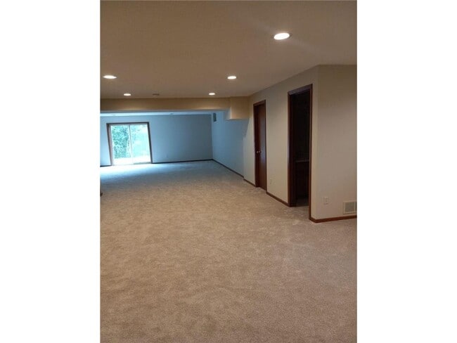 Building Photo - 8344 Parrish Ave NE