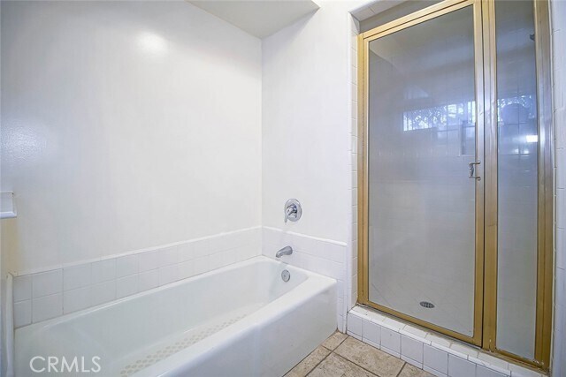 Building Photo - 4950 Louise Ave