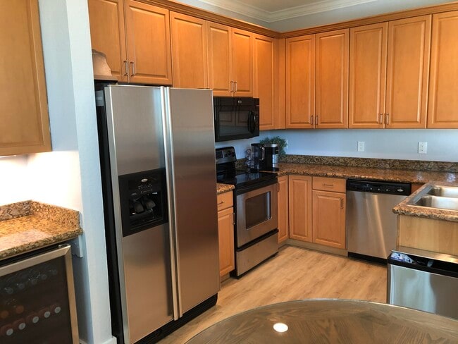 Building Photo - 1030 Murano Bay Dr