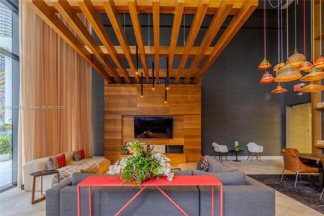 Building Photo - 1010 Brickell Ave