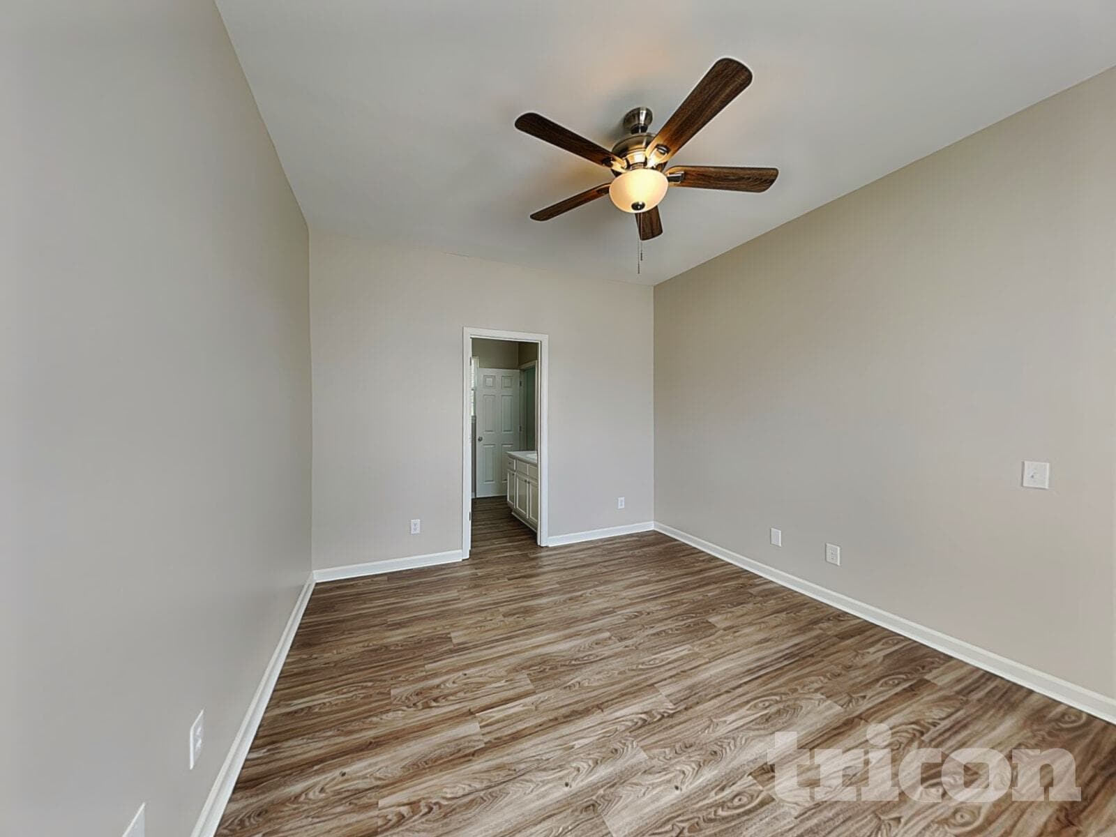 Building Photo - 5400 Peachwood Dr