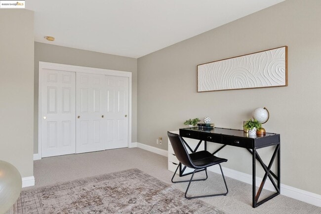 Building Photo - Four Bedroom Home with Panoramic Views