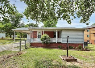 Building Photo - 1017 McLain Rd