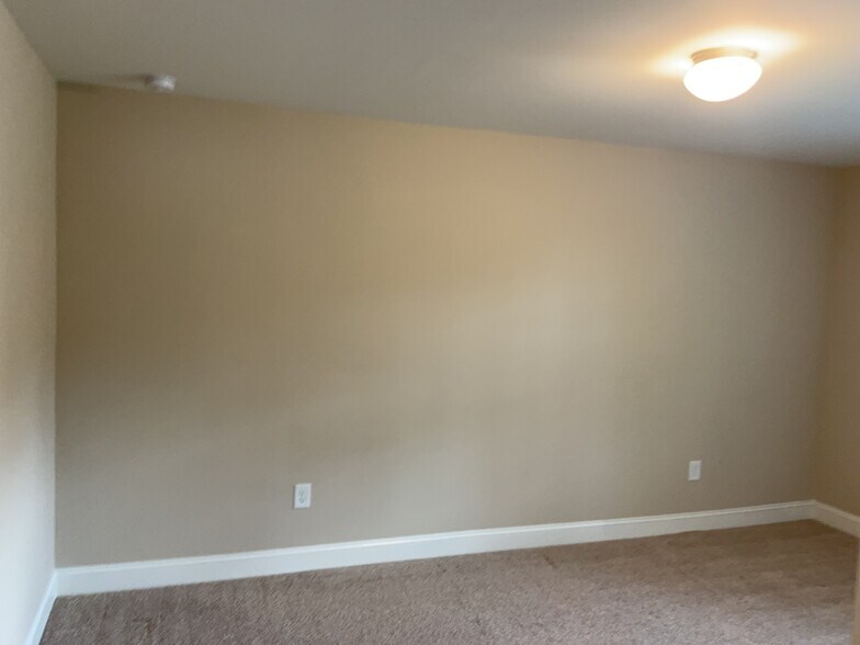Building Photo - 1289 Victoria Walk Ln