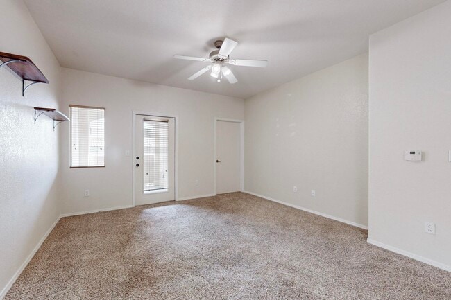 Building Photo - 6800 Vista Del Norte Dr NE