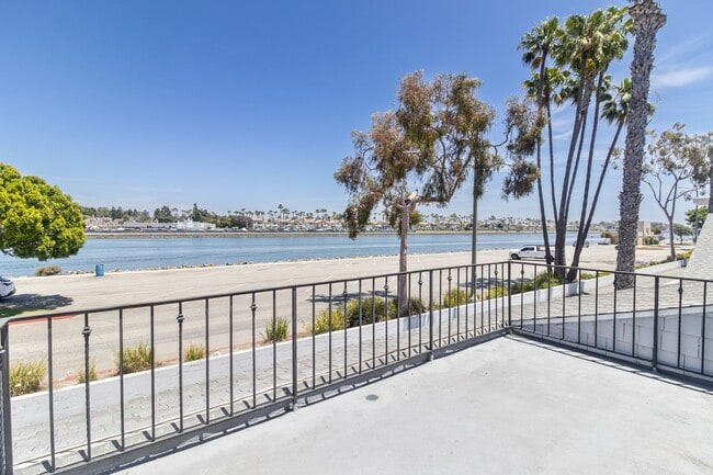 Building Photo - AVAILABLE NOW!!  WATERFRONT HOME ON MARINE...