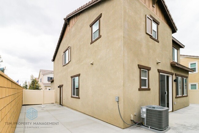 Building Photo - 16076 Jaegar Ln